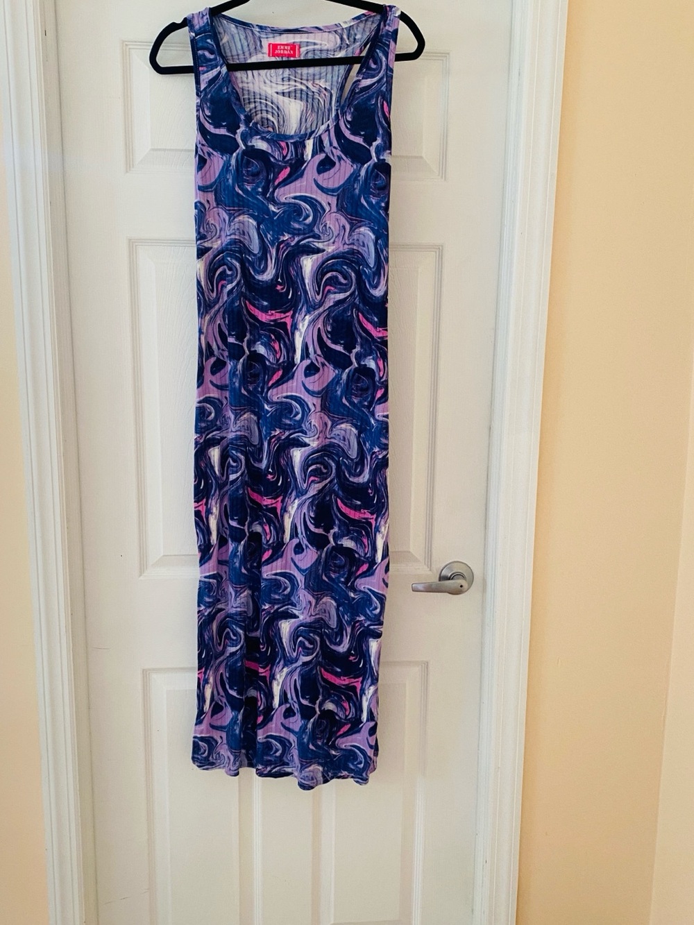 Emma Jordan size large